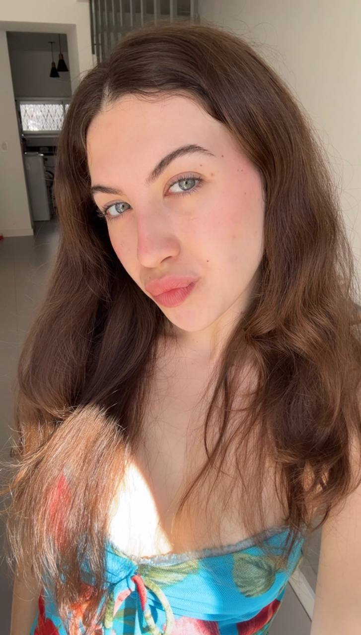 Nude girl Amber in Monte Carlo