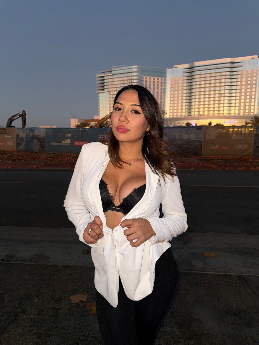 Take a pause and enjoy Ali Cruz — streaming from Monte Carlo