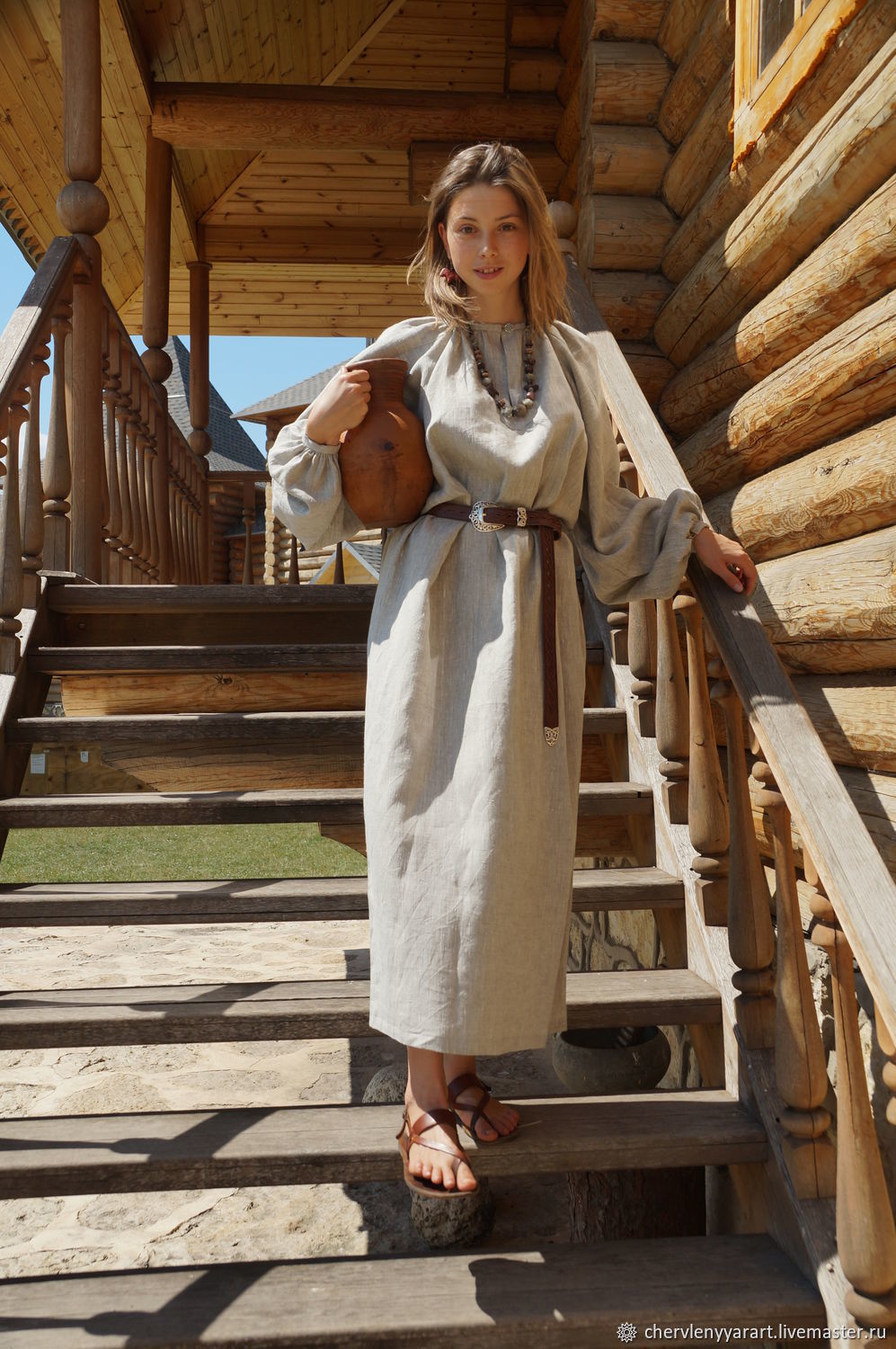 Girls in Slavic costumes in Monte Carlo